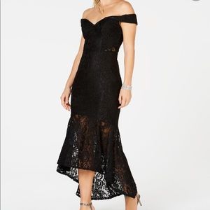 NWT Xscape women's off-the-shoulder lace dress